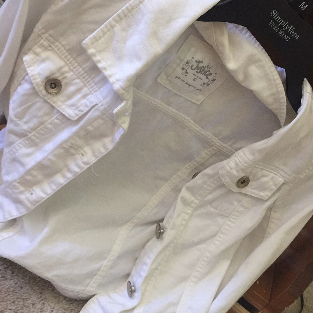 Justice white jean jacket👚